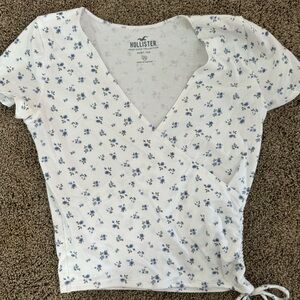 Hollister top